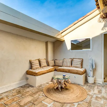 度假居 Au Coeur De La Citadelle Parking