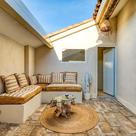 Au Coeur De La Citadelle Parking Holiday home *