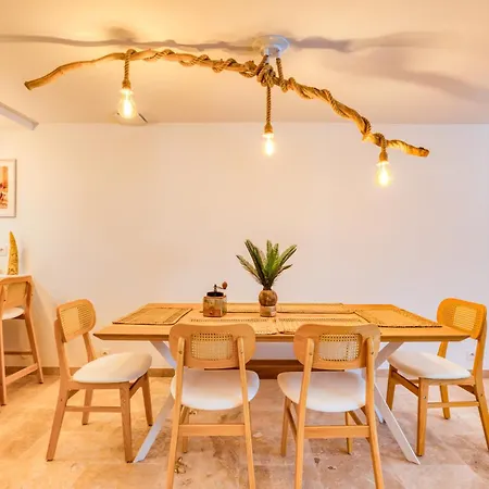 Holiday home Au Coeur De La Citadelle Parking Aigues-Mortes